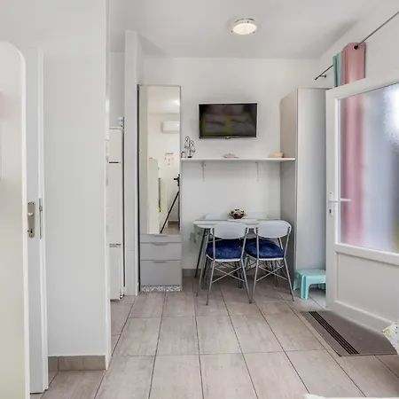 Apartment In With Kitchen
