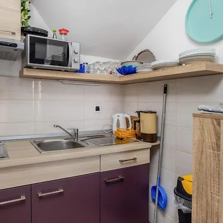 In With Kitchen Crikvenica