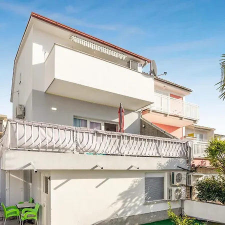 Apartment In With Kitchen Crikvenica